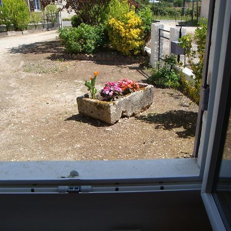 Suite Independante A La Campagne Saint-Aigulin Exterior photo