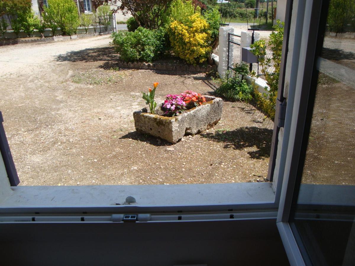 Suite Independante A La Campagne Saint-Aigulin Exterior photo